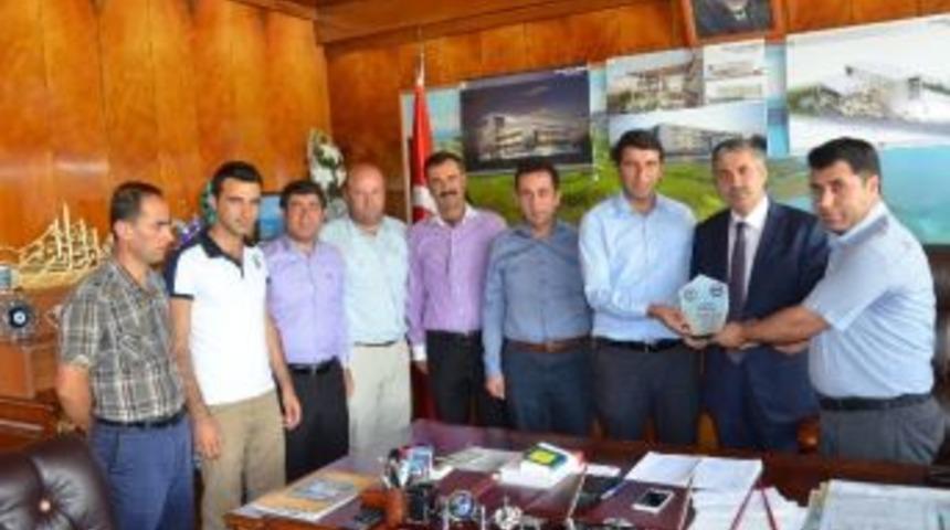 Eğitim-bir-sen&rsquo;den Başkan Aksoy&rsquo;a Ziyaret