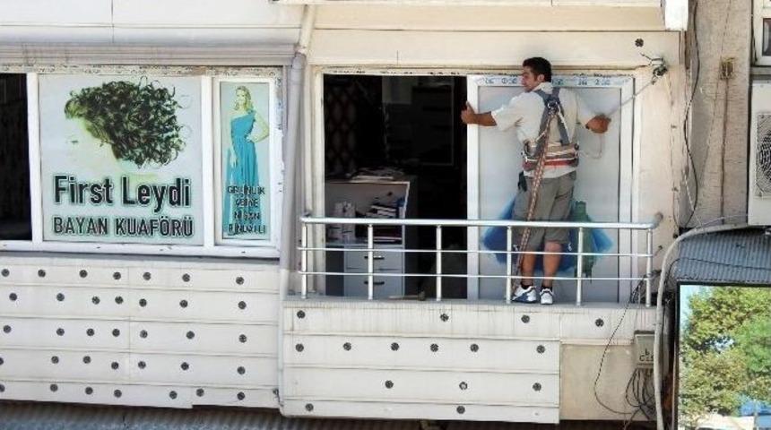 Bayan Kuaf&ouml;r&uuml;nden &Ouml;rnek İş G&uuml;venliği &Ouml;nlemi