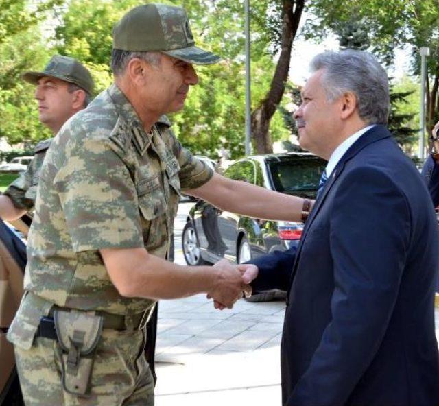 Kara Kuvvetleri Komutanı Orgeneral Çolak Erzincan’Da