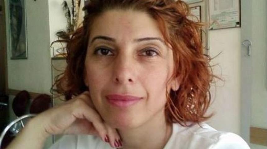 Kavgayı Ayıran Kadın Bı&ccedil;aklanarak &Ouml;ld&uuml;r&uuml;ld&uuml;