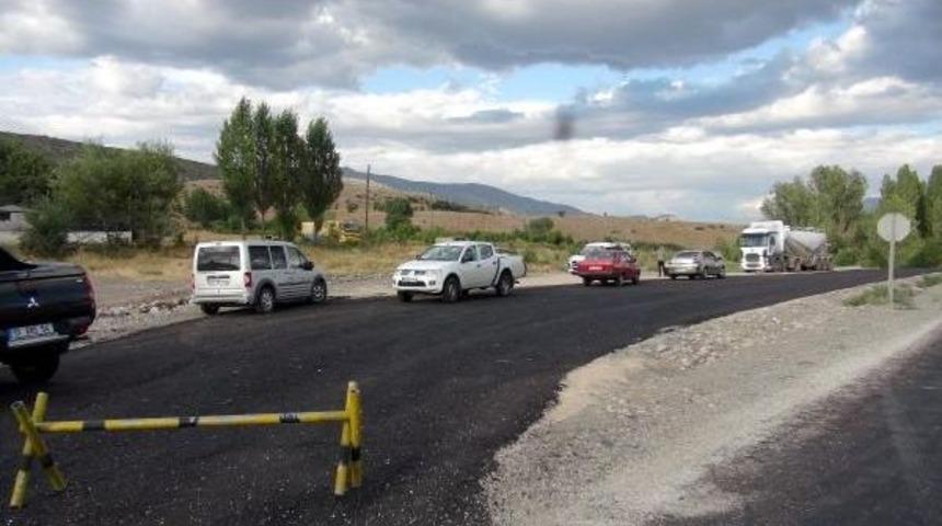 Yol Kesen Pkk'lıların Ateş A&ccedil;tığı Otomobilde Bir Kadın &Ouml;ld&uuml; (2)