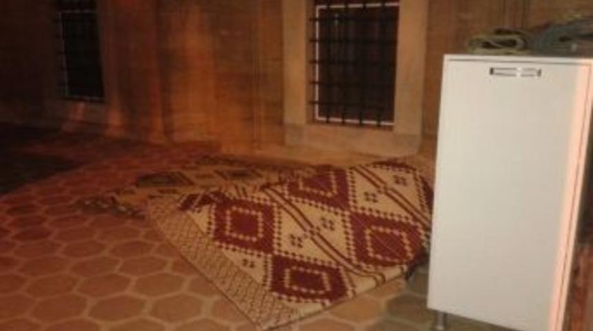 Vatandaşa Gelince Kral, Polise Yakalanınca Kuzu