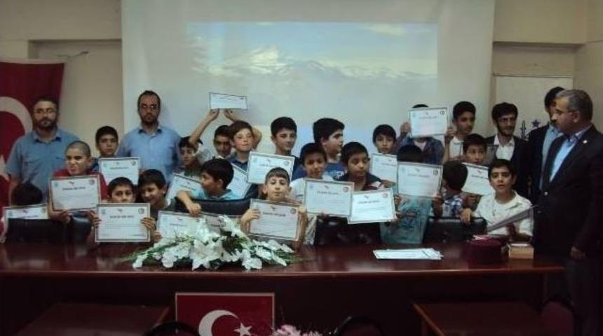 Yaz Kuran Okulu Başarı Belgeleri Dağıtıldı