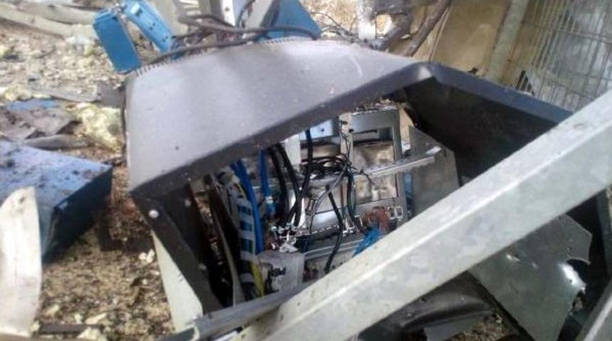 Pkk'lılar, Verici Istasyonlarını Tahrip Etti