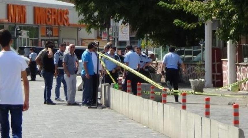 Iğdır'da, Polis Mekezi &Ouml;n&uuml;ne Bırakılan Valiz Bomba Sanıldı