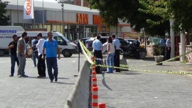 Iğdır'da, Polis Mekezi Önüne Bırakılan Valiz Bomba Sanıldı