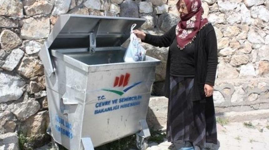 Niğde&rsquo;de 100 Bin Kişinin &Ccedil;&ouml;p&uuml; Toplanıyor