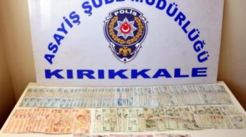 Yardım Kolisi Getirdiklerini S&ouml;yleyip Yaşlı Kadını Dolandırdılar