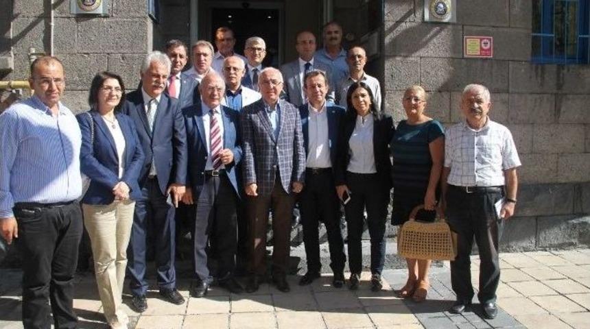 Chp Heyetinden Kto&rsquo;ya Nezaket Ziyareti