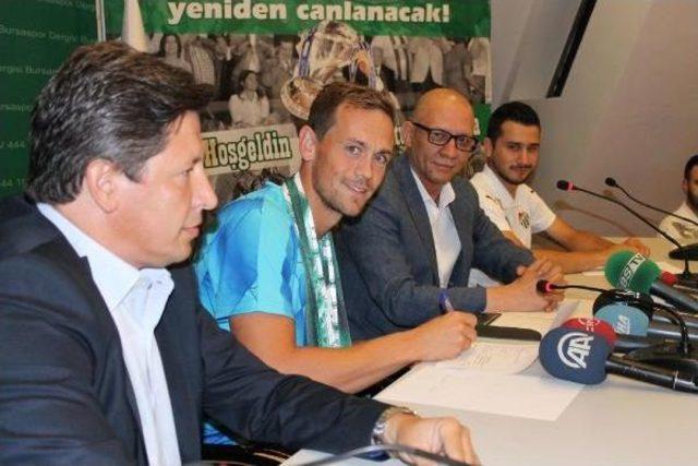 Bursaspor'datom De Sutter, Resmi Imzayı Attı