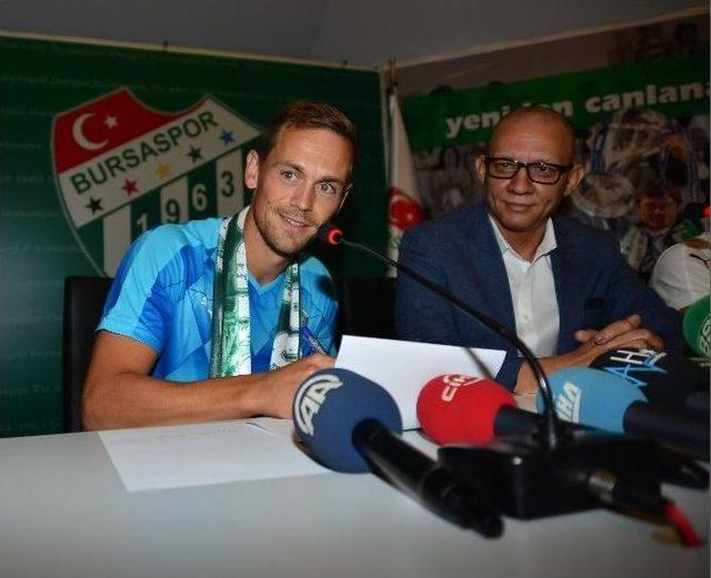 Bursaspor, Sutter İle 3 Yıllık Sözleşme İmzaladı