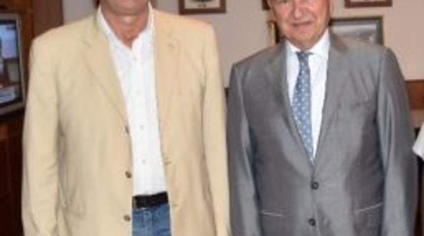 Midilli&rsquo;de En B&uuml;y&uuml;k Sorun Sığınmacılar