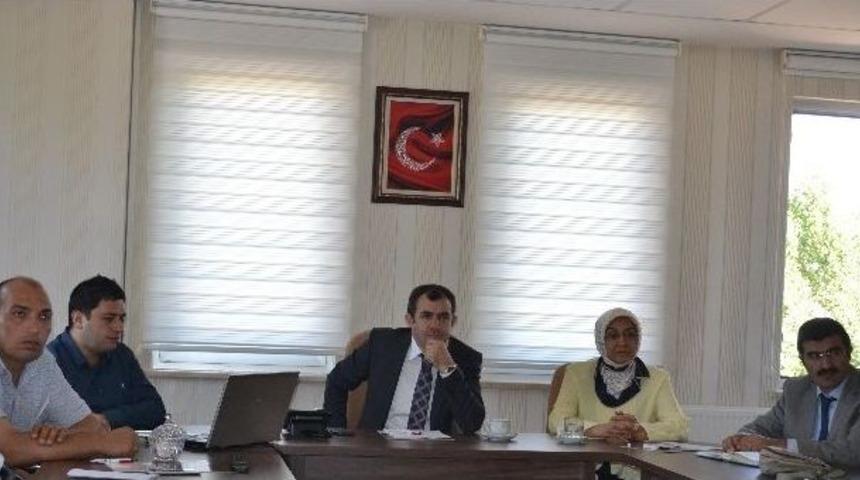 Aile Ve Sosyal Politikalar İl M&uuml;d&uuml;rl&uuml;ğ&uuml;&rsquo;nde Sosyal Risk Analizi Toplantısı