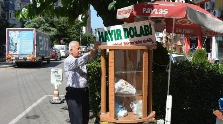 Hayır Dolabına Hırsızlar Dadandı