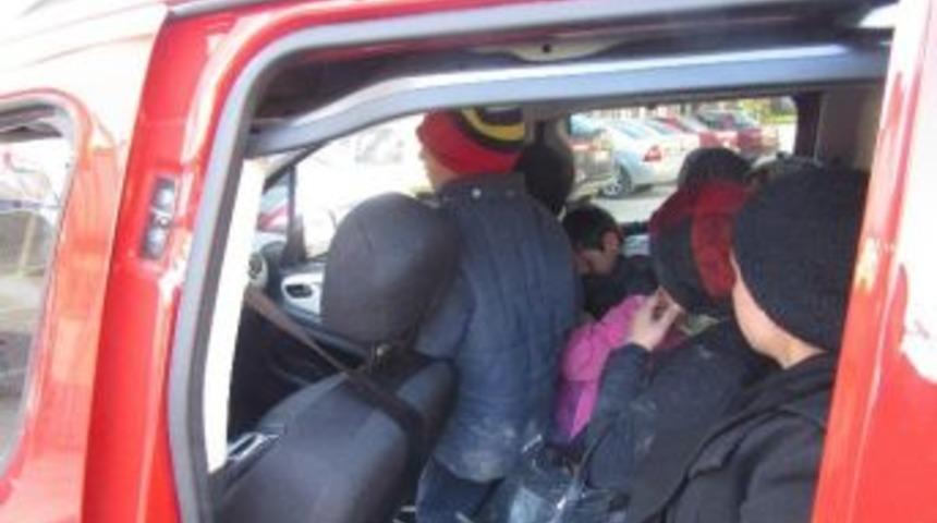 Edirne&rsquo;de 87 Ka&ccedil;ak G&ouml;&ccedil;men Yakalandı