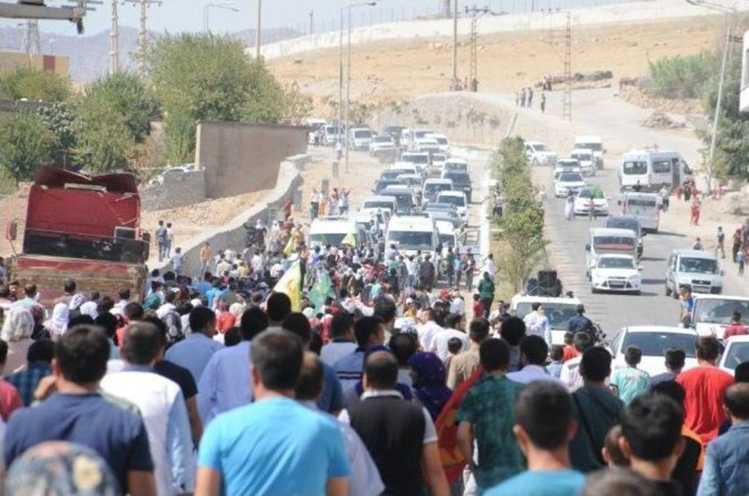 Cizre&rsquo;deki &Ccedil;atışmada &Ouml;lenler G&ouml;zyaşları Arasında Defnedildi