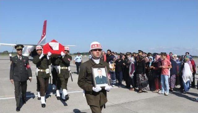 Trafik Kazasında Hayatını Kaybeden Uzman Onbaşı, Yarın Toprağa Verilecek