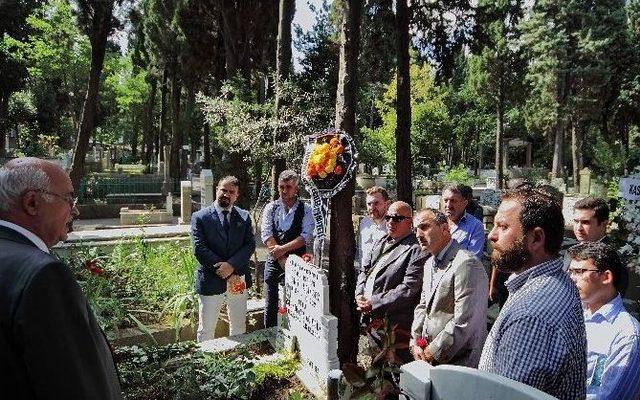 Gazetecı Hüsnü Açıksöz, Mezarı Başında Anıldı