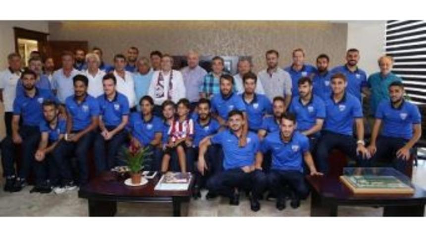 Bandırmaspor’Dan Onursal Başkan Mirza’Ya Ziyaret