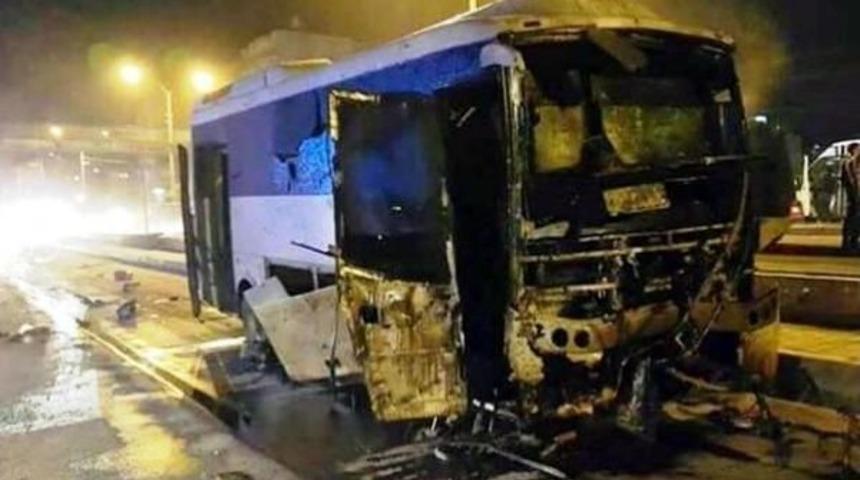 Pkk'lılar &Ccedil;evik Kuvvet Midib&uuml;s&uuml;ne Roketatarla Saldırdı: 19 Yaralı (2)