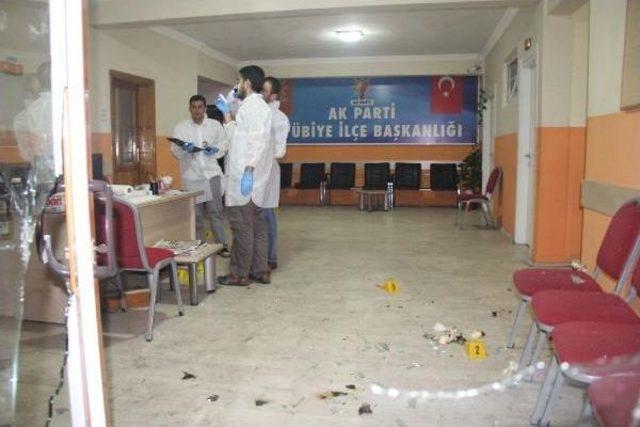 Ak Parti İlçe Başkanlığı'na Bombalı Saldırı