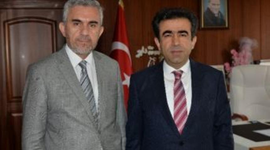 Vali G&uuml;zeloğlu&rsquo;ndan, İl M&uuml;ft&uuml;s&uuml;ne Hayırlı Olsun Ziyareti