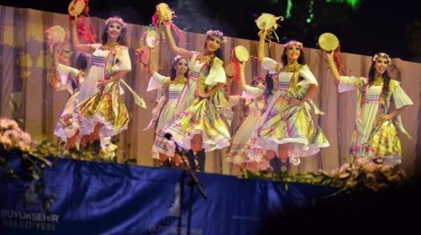 'anadolu Ateşi'nden İzmir Enternasyonal Fuarı'na A&ccedil;ılış G&ouml;sterisi