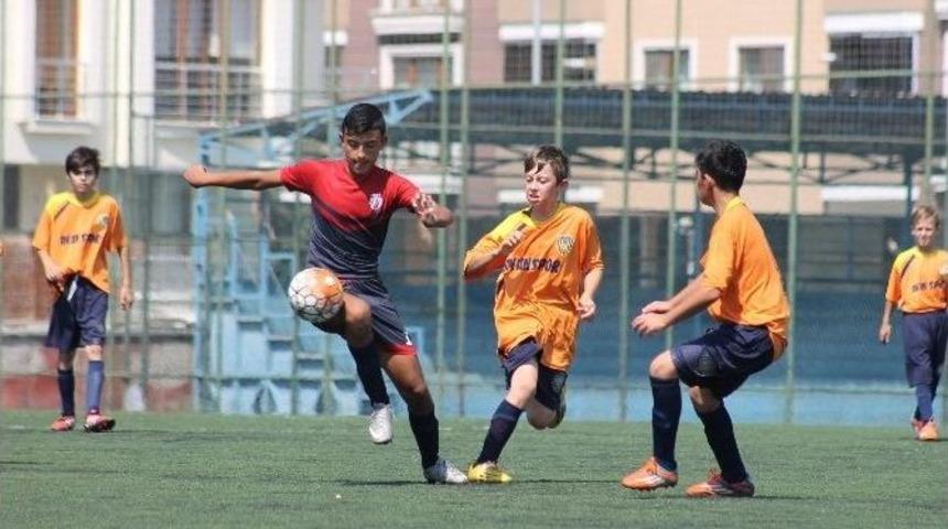 Ptt 1. Lig Ekibi Yalova&rsquo;da G&uuml;ld&uuml;