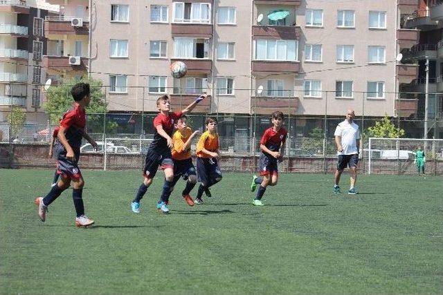 Ptt 1. Lig Ekibi Yalova’da Güldü