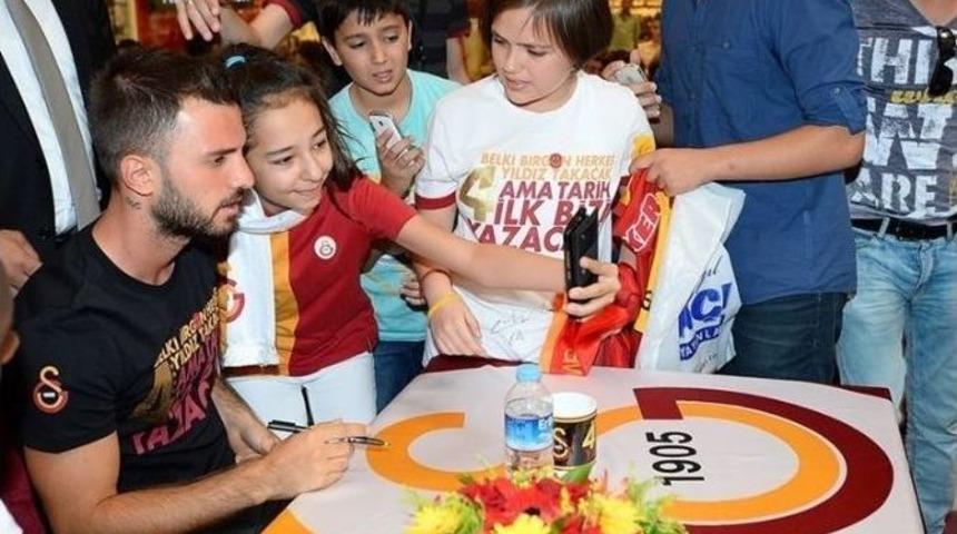 Emre &Ccedil;olak Ve Lıonel Carole Taraftarlarla Buluştu