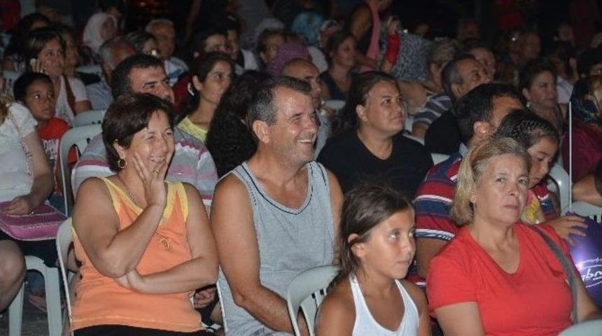 Kuşadası&rsquo;nda A&ccedil;ık Hava Film G&uuml;nleri Devam Ediyor