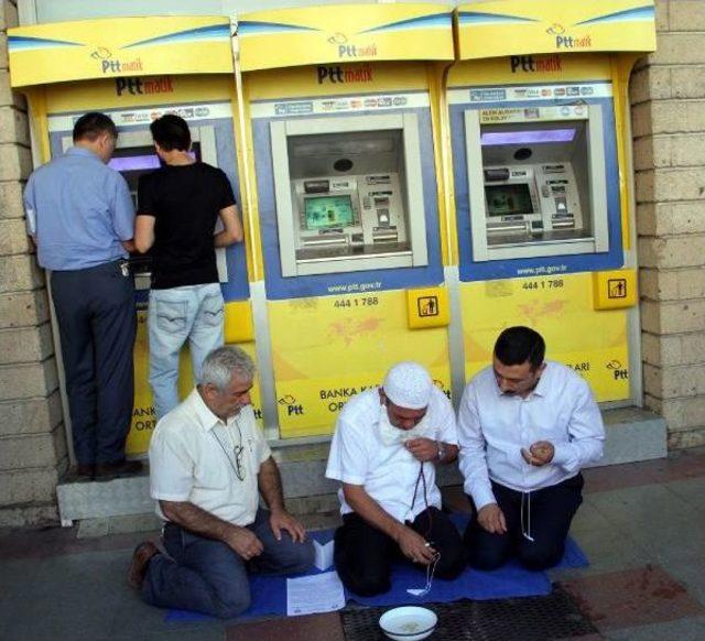 Atm'den Kaybolan 285 Bin Tl'yi Temsili Cinci Hocaya Arattılar