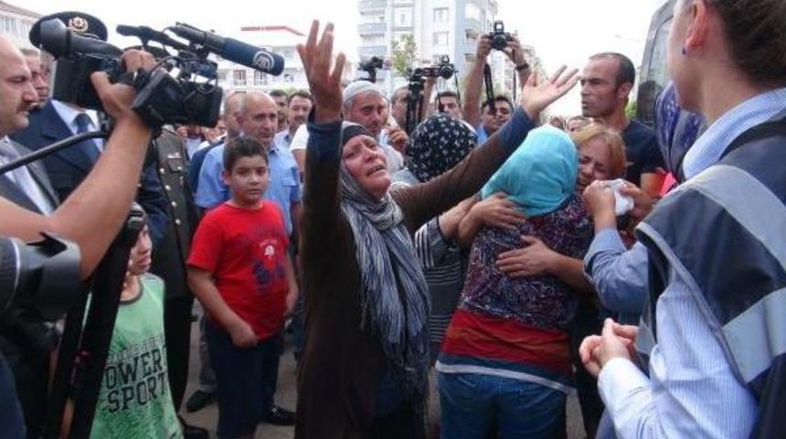 Şanlıurfa&rsquo;Da Şehit Olan Polisler, T&ouml;renle Memleketine Uğurlandı (2)