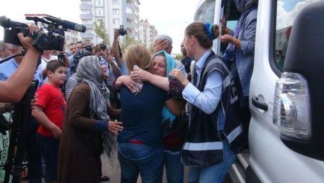 Şanlıurfa’Da Şehit Olan Polisler, Törenle Memleketine Uğurlandı (2)