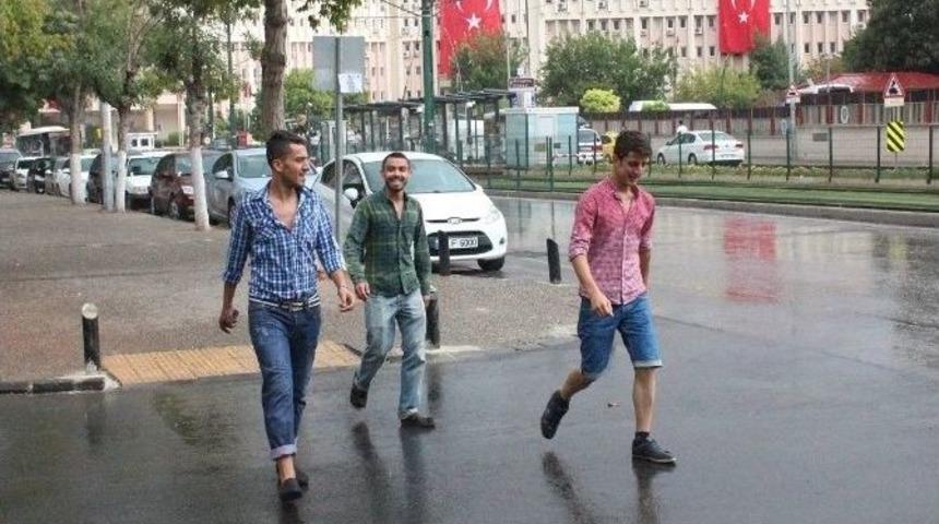 Aşırı Sıcaklardan Sonra Yağmur Serinletti