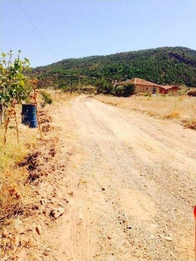 Alaşehir’de Yol Yapım Çalışmaları Sürüyor