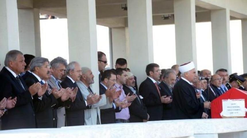 Kılı&ccedil;daroğlu, Şehit Cenazesine Katıldı