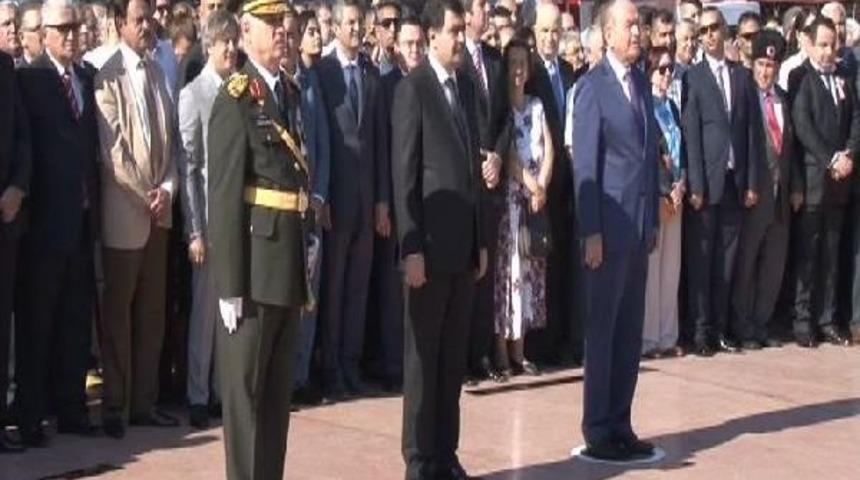 Taksim'de 30 Ağustos T&ouml;reni...