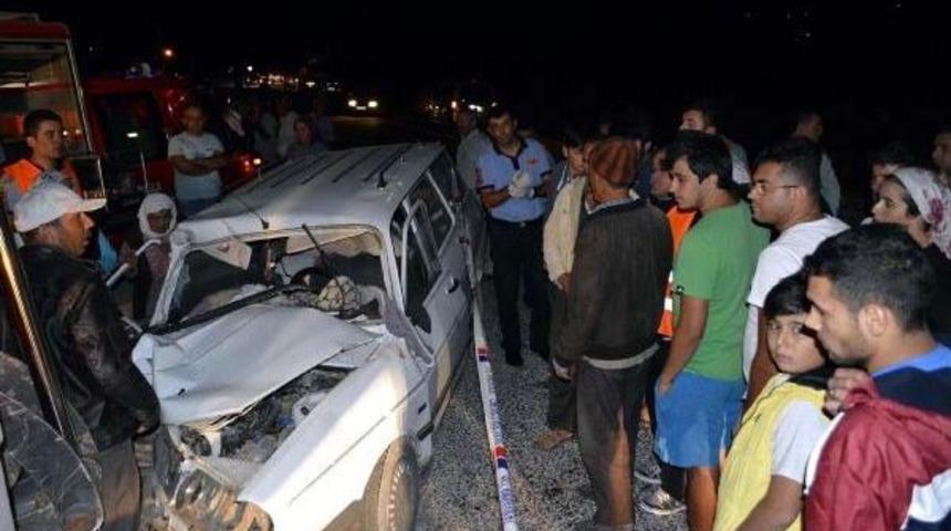 Kep&ccedil;eye Otomobil &Ccedil;arptı: 1 &Ouml;l&uuml;, 1 Yaralı