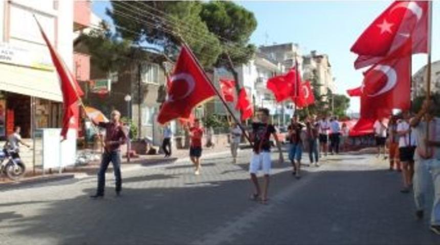 Burhaniye’de Belediyeden Teröre Karşı Sessiz Yürüyüş