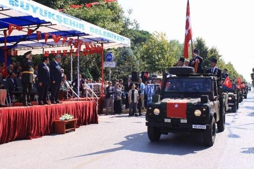Kocaeli&rsquo;de Zafer Bayramı &Ccedil;oşku İle Kutlandı