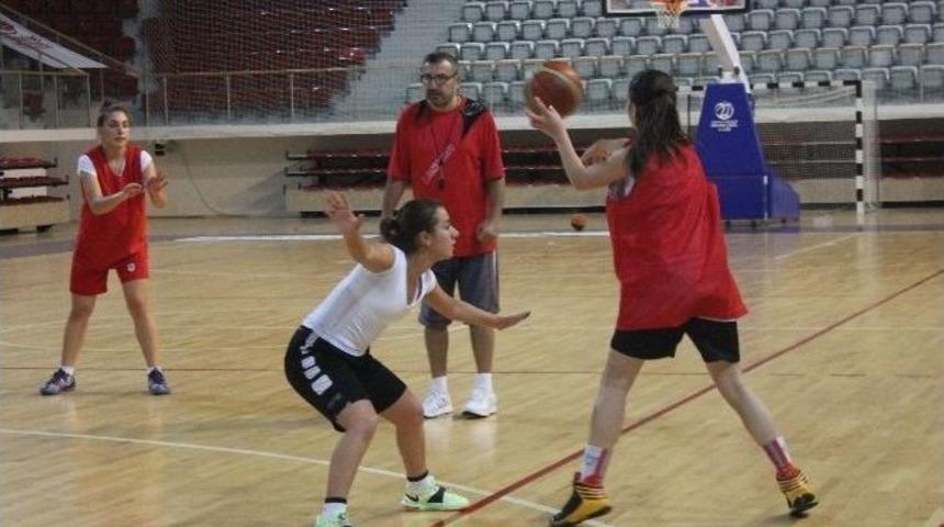 Yıllar: "hem Ligde Hem De Kupada Zor Gruplara D&uuml;şt&uuml;k"