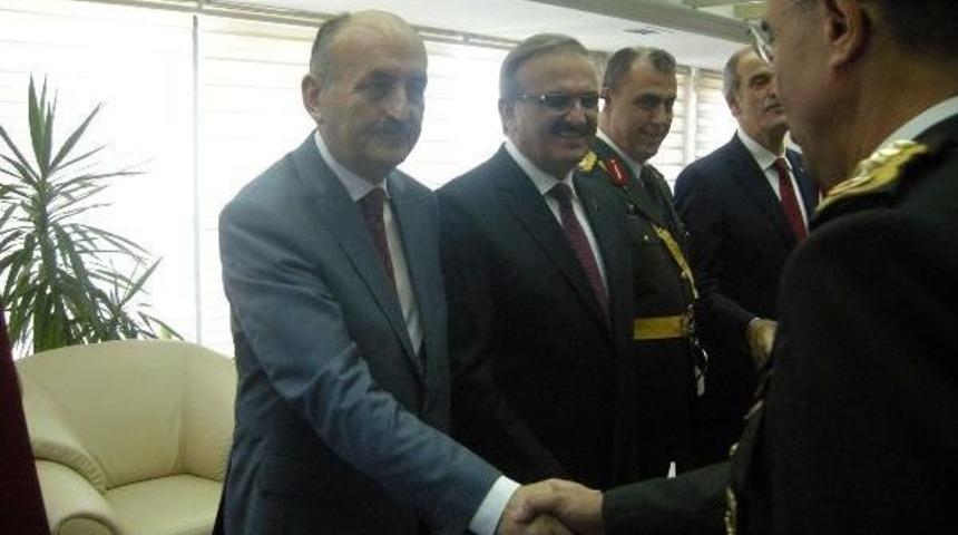 M&uuml;ezzinoğlu: O Saz &Ccedil;alan El Diğer Taraftan Tetiklere Talimat Veriyordu