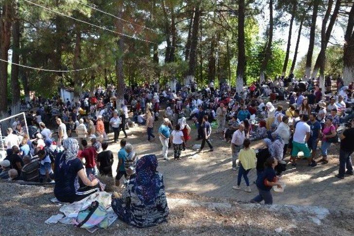 7 Asırlık Dedebağ Keşkek Hayrı Dualar Eşliğinde Yapıldı G1