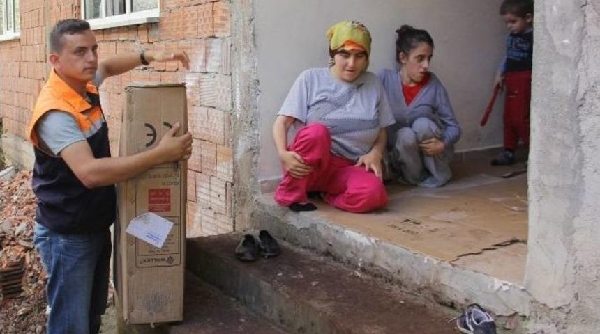 Hopalı 3 Kız Kardeşe Valilik Sahip &Ccedil;ıktı