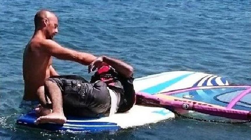 S&ouml;rf Yapan Yunanlı, Suriyeli M&uuml;lteciyi Kurtardı