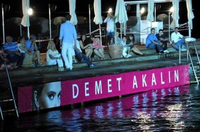 Demet Akalın'ın Bodrum Konseri