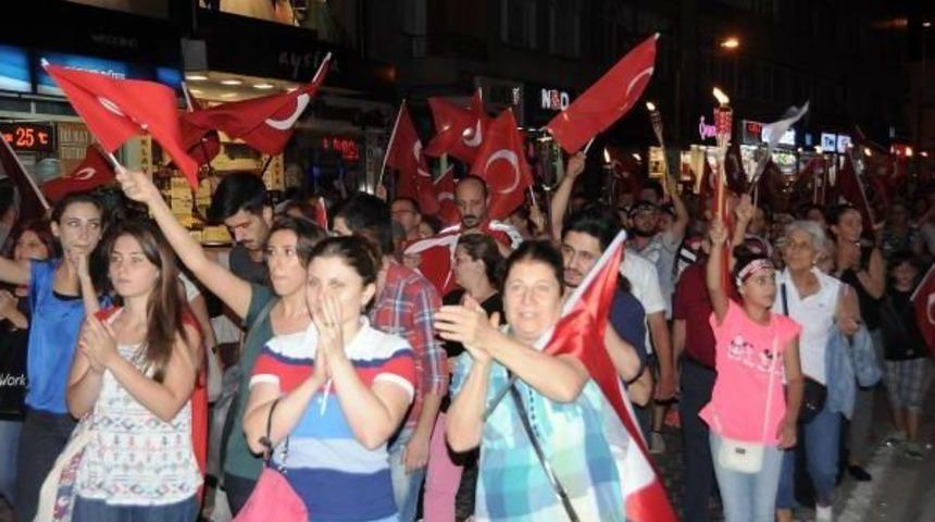 Samsun'da 'fener Alayı' Y&uuml;r&uuml;y&uuml;ş&uuml;