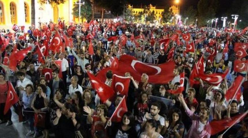 Chp Ve Add'nin Fener Alaylı Bayram Kutlamasında Ses Sistemi Gerginliği