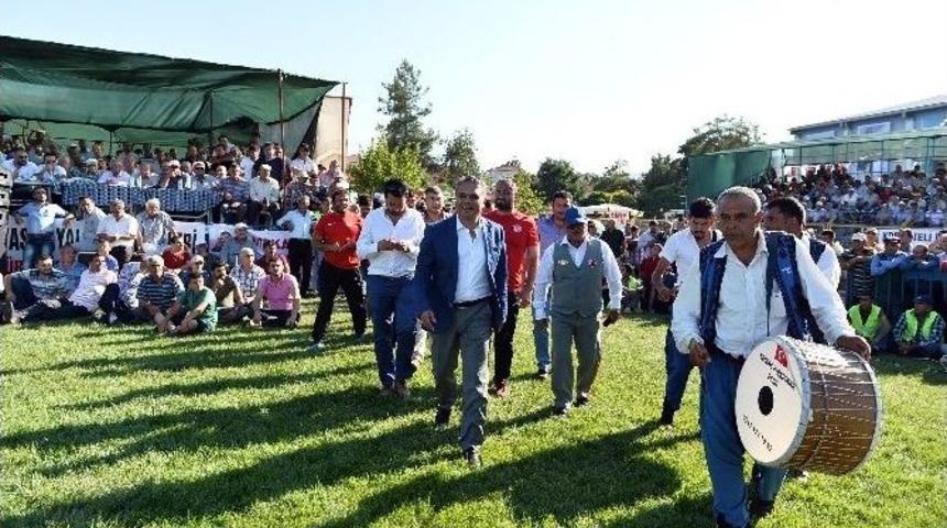 Altın Kiraz&rsquo;da Muratpaşa R&uuml;zgarı